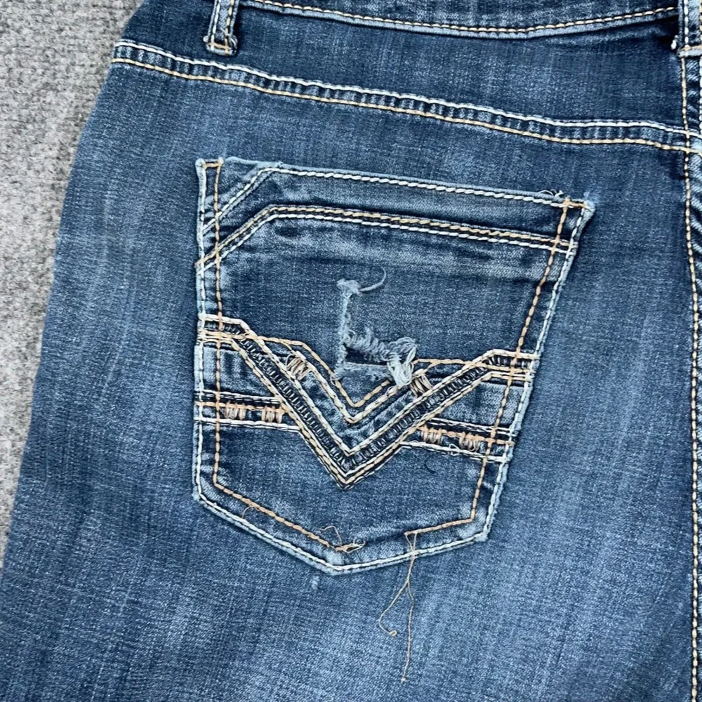 BKE Tyler Straight Leg Jeans Mens 38Rx Distressed Whisker Wash Blue